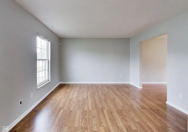 5th image of 5748 Vicksburg Dr, Indianapolis, IN 46254 | MLS# 22115763