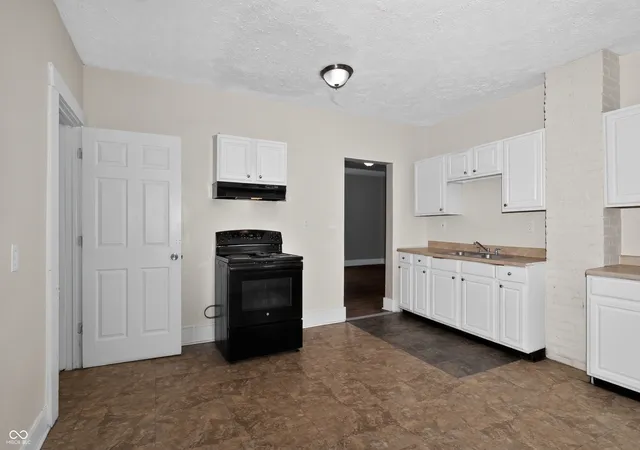 Photo 4 of Single family home for sale at 29 Howard St, Greenfield, IN 46140 | MLS# 22115780 | Listing updated on 2026-09-17