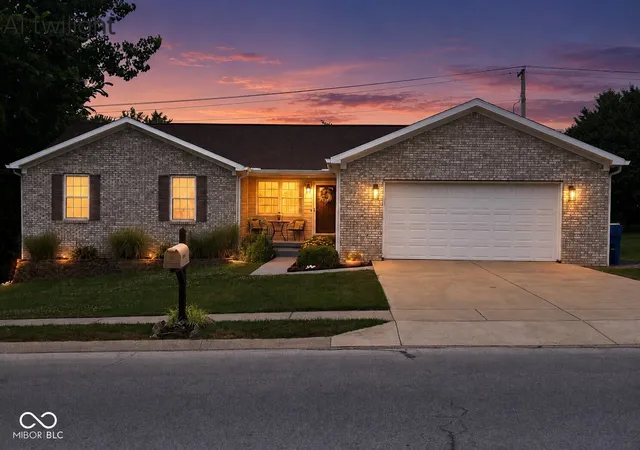 1st image of 1041 Shadowlawn Ave, Greencastle, IN 46135 | MLS# 22115787