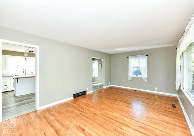 Photo 4 of Single family home for sale at 100 Delbrick Ln, Indianapolis, IN 46229 | MLS# 22115799 | Listing updated on 2026-10-08