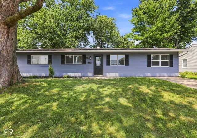 2nd image of 824 Longfellow Ln, Plainfield, IN 46168 | MLS# 22115804