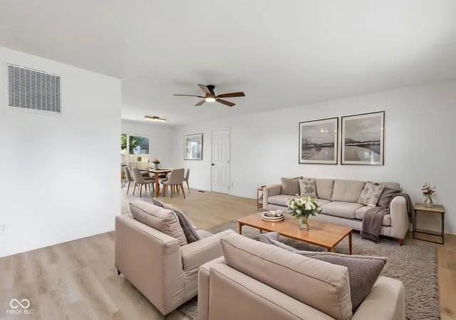 4th image of 824 Longfellow Ln, Plainfield, IN 46168 | MLS# 22115804