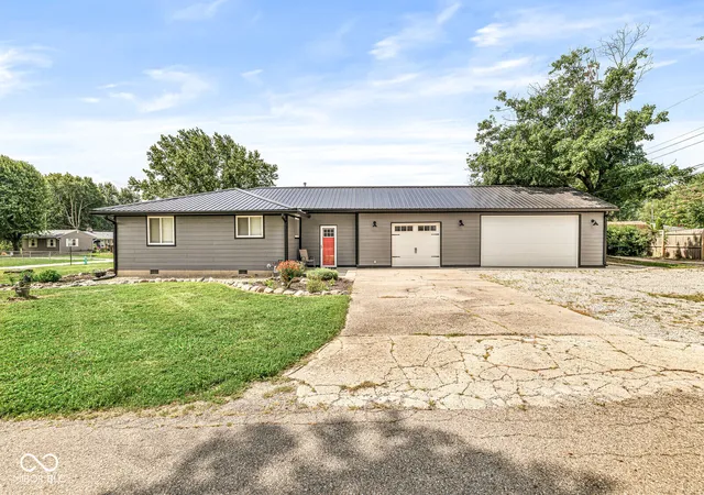4th image of 28 S Sugar Creek Dr, New Palestine, IN 46163 | MLS# 22115808