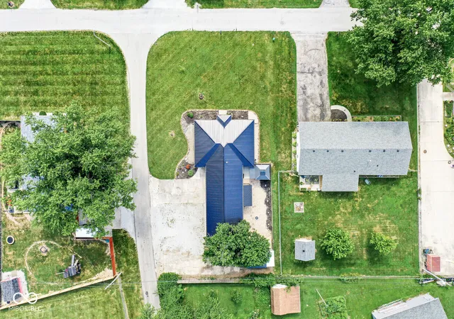 5th image of 28 S Sugar Creek Dr, New Palestine, IN 46163 | MLS# 22115808