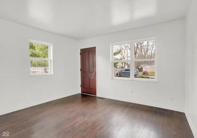 Photo 3 of Sale Pending at 10625 Mcpherson St, Carmel, IN 46280 | MLS# 22115816 | Listing updated on 2026-09-21