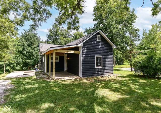 Photo 2 of Single family home for sale at 5085 Wilbur Rd, Martinsville, IN 46151 | MLS# 22115836 | Listing updated on 2026-07-29