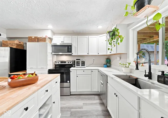 3rd image of 7990 Ebony Dr, Nineveh, IN 46164 | MLS# 22115842