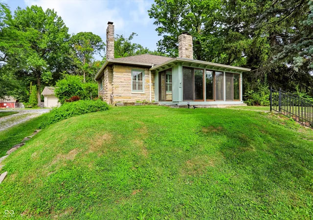 2nd image of 1602 S Hunter Rd, Indianapolis, IN 46239 | MLS# 22115847