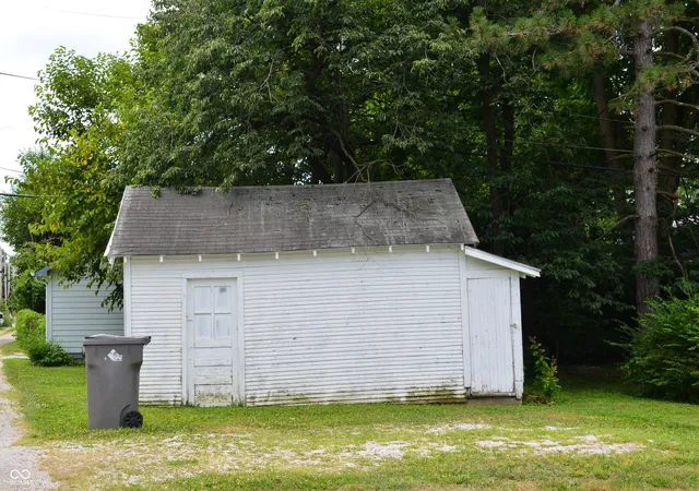 Photo 3 of Single family home for sale at 1303 E Castle Ave, Indianapolis, IN 46227 | MLS# 22115849 | Listing updated on 2026-08-21