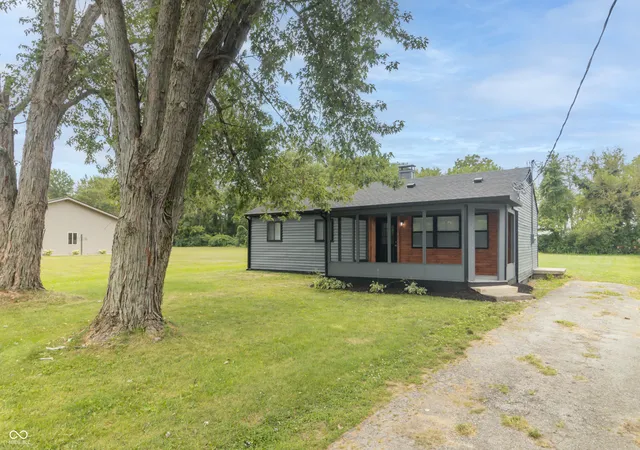 3rd image of 1083 E South St, Greenfield, IN 46140 | MLS# 22115853