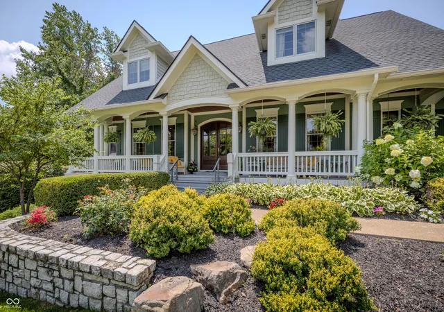 2nd image of 15239 E Geist Ridge Dr, Fishers, IN 46040 | MLS# 22115887
