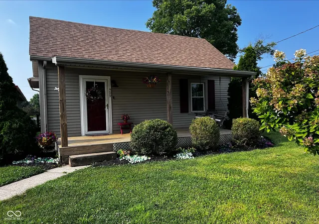 Photo 2 of Single family home for sale at 409 W 8th Street, Lapel, IN 46051 | MLS# 22115890 | Listing updated on 2026-08-11