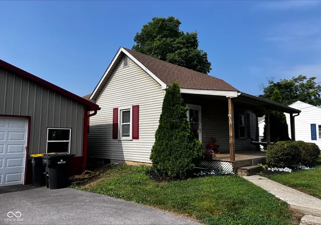 Photo 4 of Single family home for sale at 409 W 8th Street, Lapel, IN 46051 | MLS# 22115890 | Listing updated on 2026-08-11