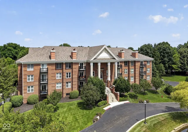 Photo 2 of Sale Pending at 8681 Jaffa Ct E Dr #16, Indianapolis, IN 46260 | MLS# 22115903 | Listing updated on 2026-09-14