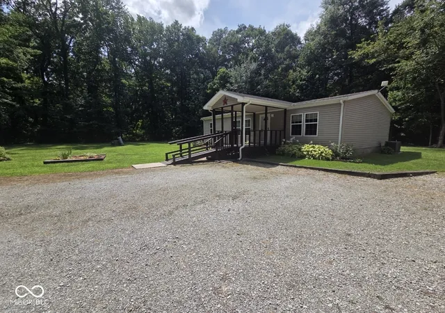Photo 3 of Sale Pending at 5215 N Private Rd 265 W, North Vernon, IN 47265 | MLS# 22115913 | Listing updated on 2026-08-01