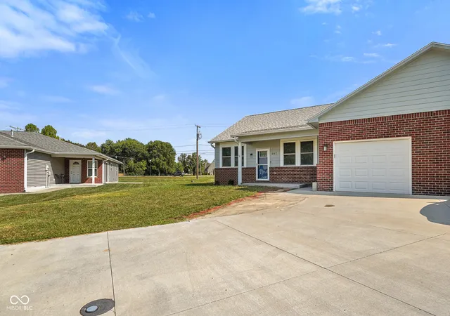 2nd image of 107 Weber Ct, Franklin, IN 46131 | MLS# 22115924