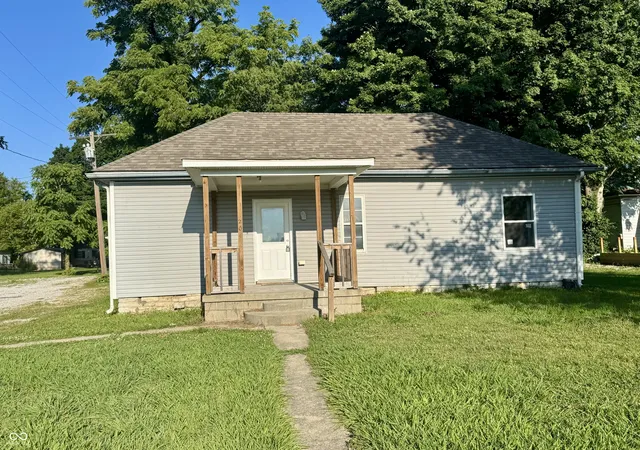 Photo 3 of Sale Pending at 204 S Main, Cloverdale, IN 46120 | MLS# 22115944 | Listing updated on 2026-09-18