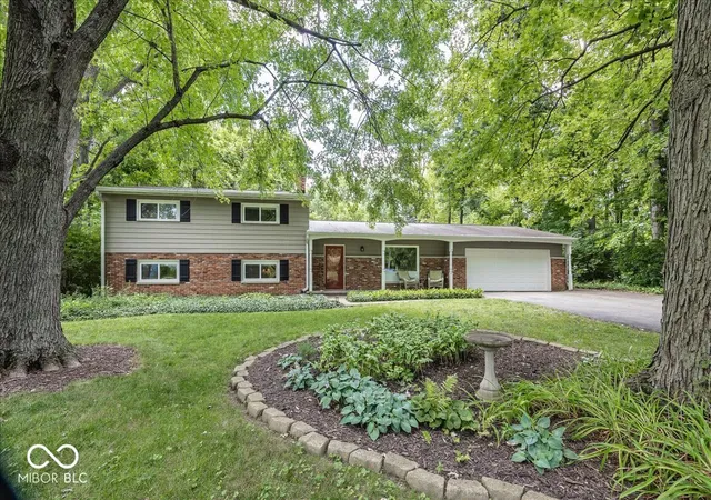 Single family home for sale at 9317 Sherwood Ln, Indianapolis, IN 46240 | MLS# 22115950 | Listing updated on 2026-10-07
