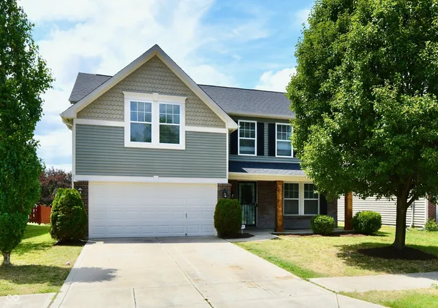 Photo 1 of Single family home for sale at 2560 Cabin Hl Rd, Indianapolis, IN 46229 | MLS# 22115954 | Listing updated on 2026-10-07