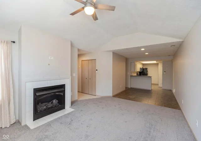 Photo 4 of Condo for sale at 5826 Quail Run Dr, Indianapolis, IN 46237 | MLS# 22116018 | Listing updated on 2026-08-24