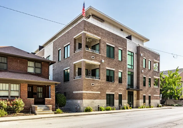 Photo 3 of Condo for sale at 504 N Park Ave #9, Indianapolis, IN 46202 | MLS# 22116024 | Listing updated on 2026-09-04
