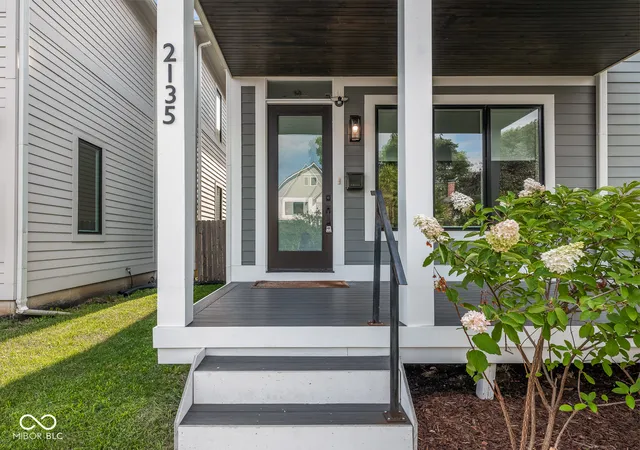 Photo 3 of Single family home for sale at 2135 N New Jersey St, Indianapolis, IN 46202 | MLS# 22116030 | Listing updated on 2026-10-07