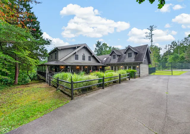2nd image of 3624 State Road 135 S, Nashville, IN 47448 | MLS# 22116041