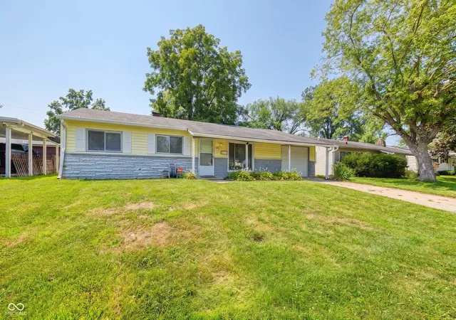 Photo 3 of Sale Pending at 316 S Kenmore Rd, Indianapolis, IN 46219 | MLS# 22116048 | Listing updated on 2026-10-07