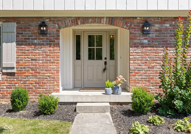 Photo 3 of Single family home for sale at 6852 Marmont Ct, Indianapolis, IN 46220 | MLS# 22116059 | Listing updated on 2026-09-01