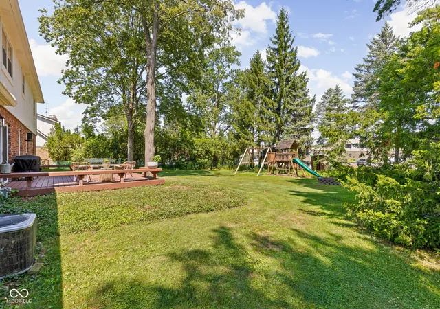 Photo 4 of Single family home for sale at 6852 Marmont Ct, Indianapolis, IN 46220 | MLS# 22116059 | Listing updated on 2026-09-01