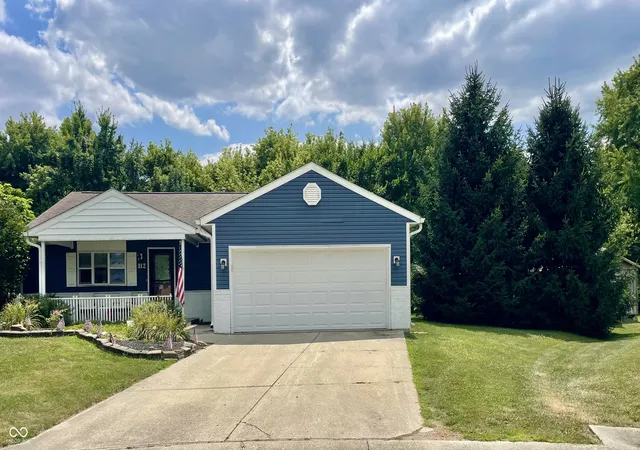 1st image of 912 Golden Ct, Greencastle, IN 46135 | MLS# 22116072