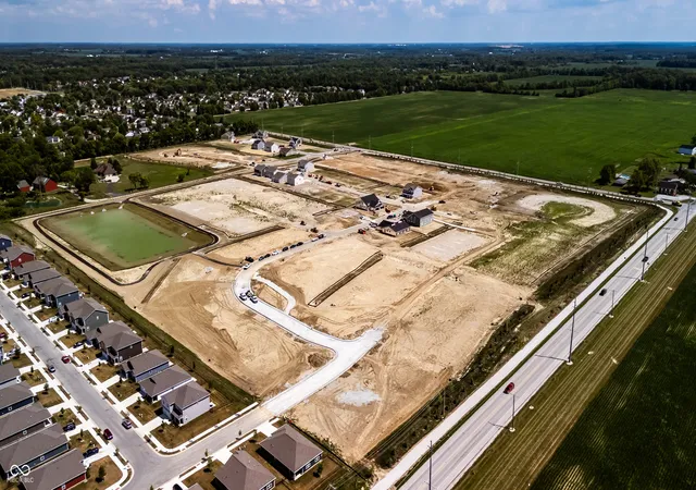 2nd image of 747 Firefly Ln, Greenfield, IN 46140 | MLS# 22116075