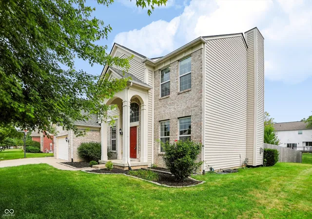 Photo 3 of Single family home for sale at 11636 Millbury Dr, Fishers, IN 46037 | MLS# 22116077 | Listing updated on 2026-08-28