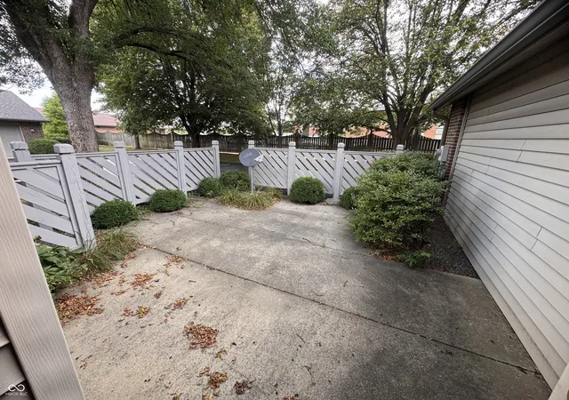 Photo 3 of Condo for sale at 1802 27th Street, Columbus, IN 47201 | MLS# 22116098 | Listing updated on 2026-09-03