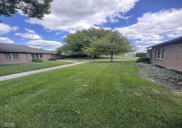 4th image of 1802 27th St, Columbus, IN 47201 | MLS# 22116098