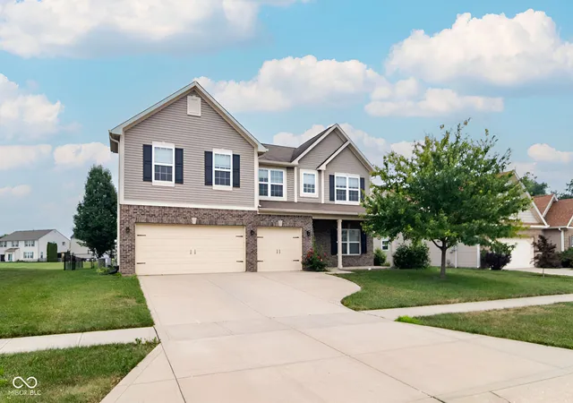 1st image of 1497 Windborne Ln, Greenwood, IN 46143 | MLS# 22116104