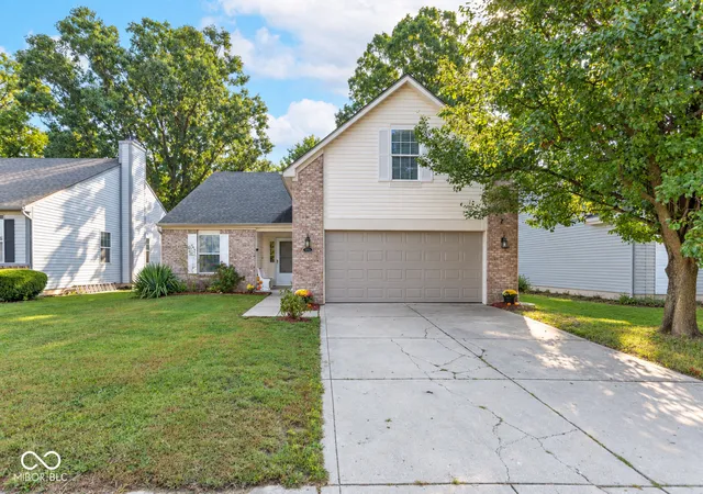 Photo 1 of Single family home for sale at 5805 Decatur Ridge Dr, Indianapolis, IN 46221 | MLS# 22116110 | Listing updated on 2026-09-25