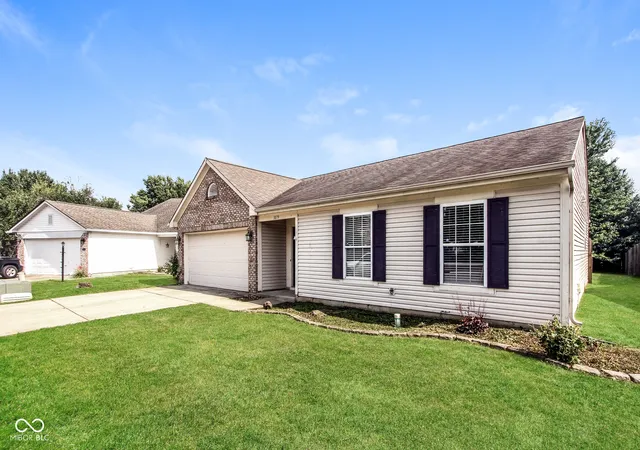 2nd image of 1079 Spring Meadow Ct, Franklin, IN 46131 | MLS# 22116115