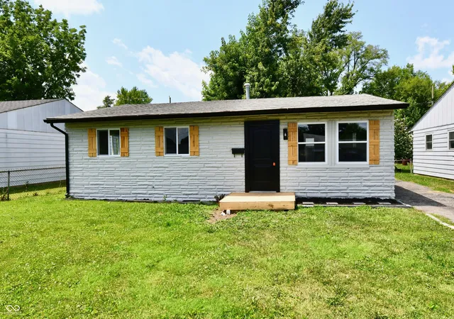 Photo 2 of Sale Pending at 2828 Baltimore Ave, Indianapolis, IN 46218 | MLS# 22116122 | Listing updated on 2026-09-05