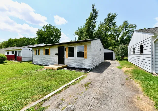 Photo 3 of Sale Pending at 2828 Baltimore Ave, Indianapolis, IN 46218 | MLS# 22116122 | Listing updated on 2026-09-05