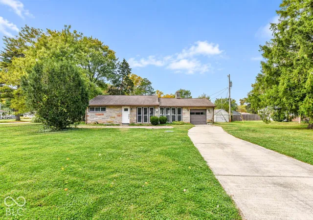 Photo 2 of Single family home for sale at 1816 Randall Ct, Indianapolis, IN 46240 | MLS# 22116138 | Listing updated on 2026-10-31