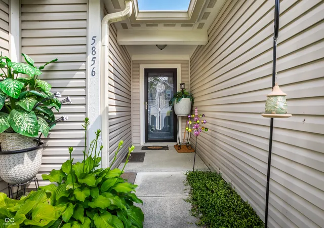 Photo 3 of Sale Pending at 5856 Edelle Dr, Indianapolis, IN 46237 | MLS# 22116143 | Listing updated on 2026-09-06