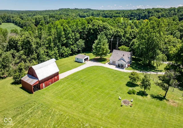 3rd image of 8108 S County Road 450 W, Reelsville, IN 46171 | MLS# 22116148