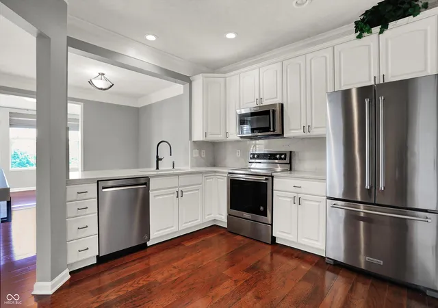 Photo 4 of Condo for sale at 11455 Clay Hl Ln #104, Fishers, IN 46037 | MLS# 22116157 | Listing updated on 2026-08-20