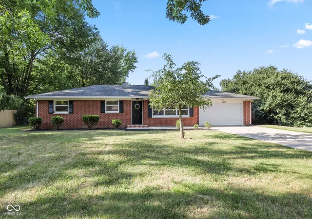 Photo 1 of Sale Pending at 6609 Beech Dr, Indianapolis, IN 46214 | MLS# 22116160 | Listing updated on 2026-10-05
