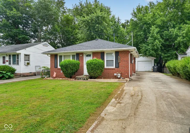 Photo 4 of Sale Pending at 2607 E 8th Street, Anderson, IN 46012 | MLS# 22116161 | Listing updated on 2026-09-21