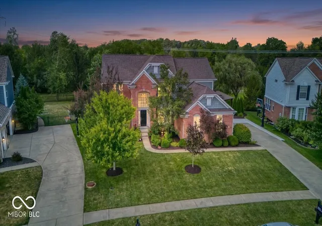 2nd image of 9310 Windrift Wy, Zionsville, IN 46077 | MLS# 22116164