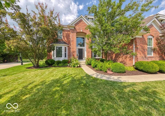 3rd image of 9310 Windrift Wy, Zionsville, IN 46077 | MLS# 22116164