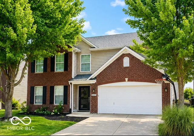1st image of 8867 N White Tail Trl, Mc Cordsville, IN 46055 | MLS# 22116166