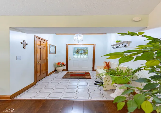 3rd image of 4280 Tattersall Dr, Plainfield, IN 46168 | MLS# 22116171